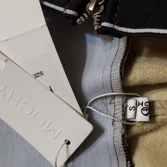 MOCHY Faux Leather - Picture 7 of 12